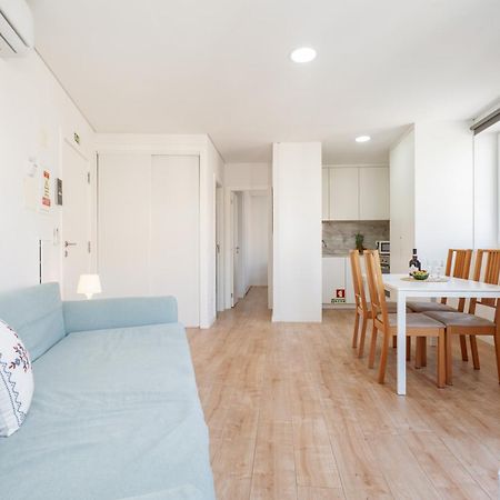 Appartamento Host Wise - Flat W Free Private Parking - Bright & Cozy OOporto Esterno foto