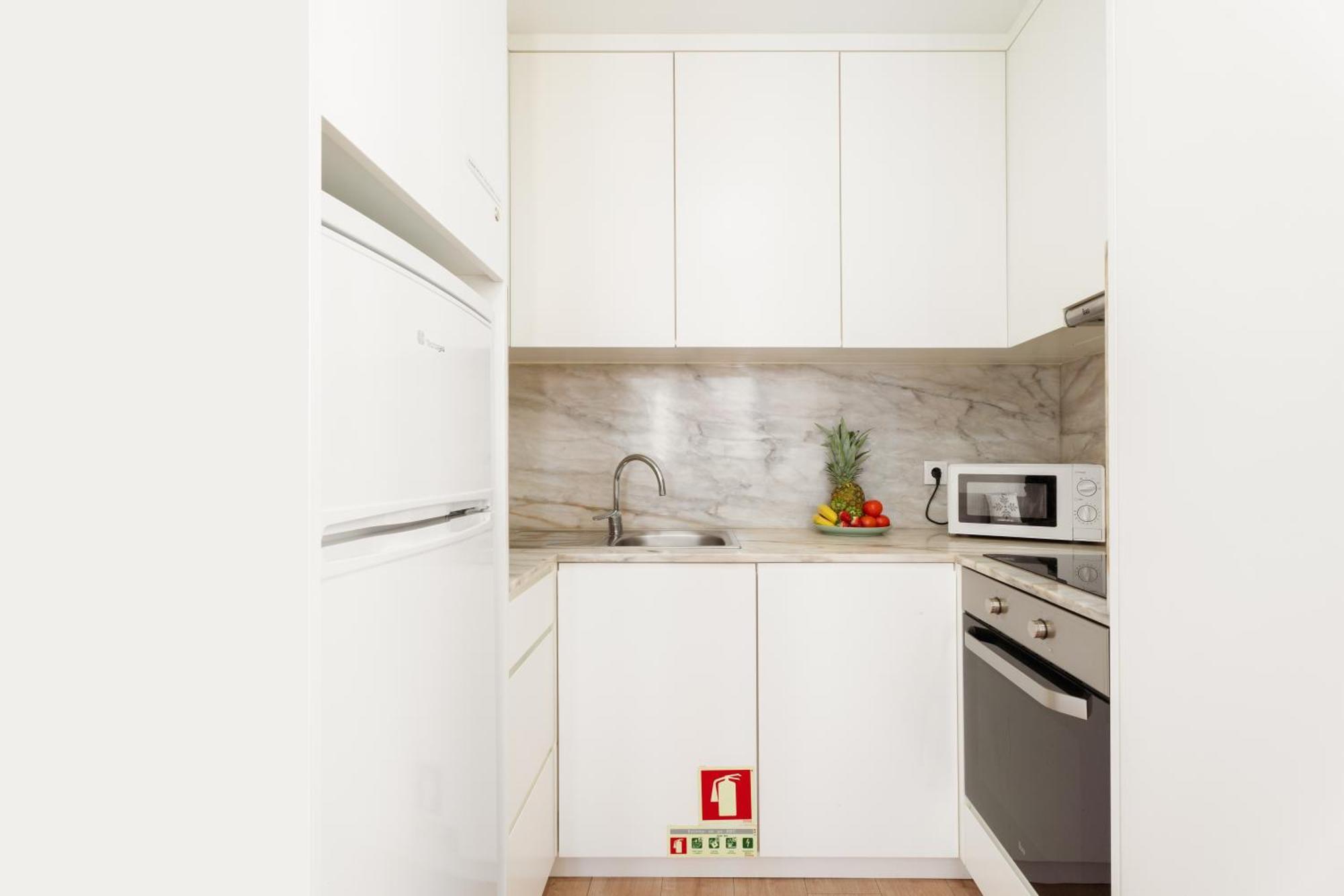 Appartamento Host Wise - Flat W Free Private Parking - Bright & Cozy OOporto Esterno foto